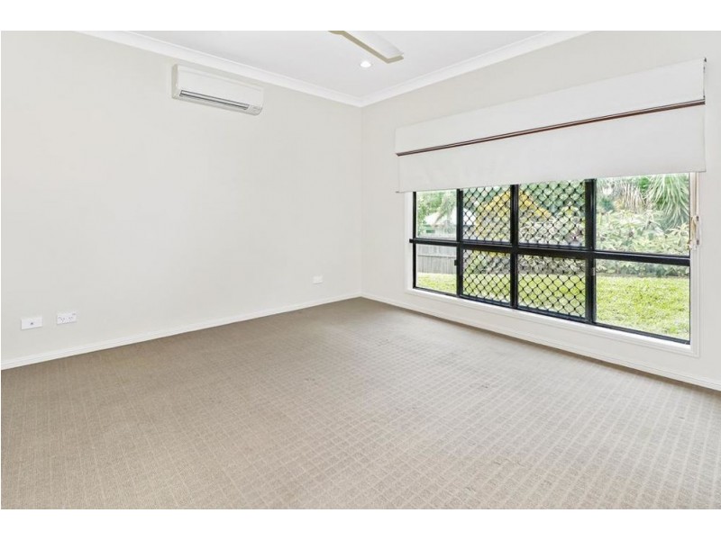 104 McFarlane Drive, Kanimbla QLD 4870