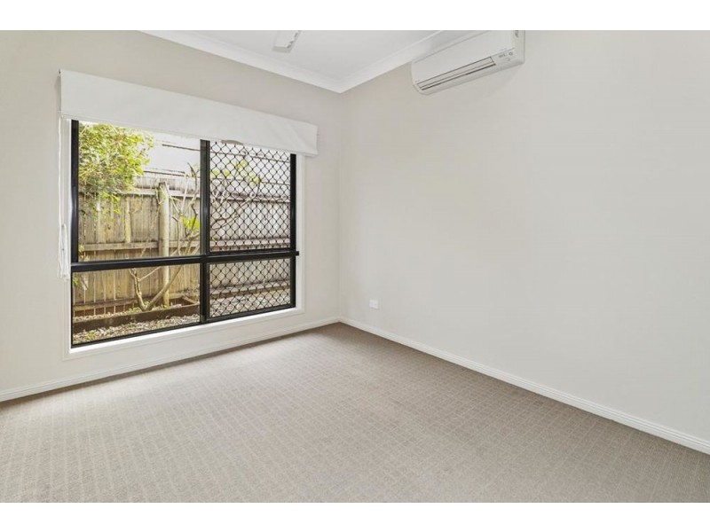 104 McFarlane Drive, Kanimbla QLD 4870