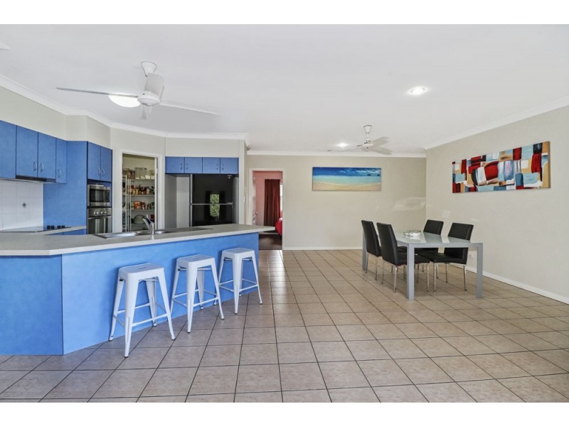 20 Lucy Close, Kanimbla QLD 4870