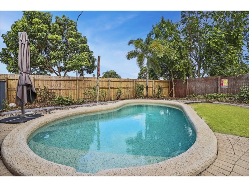 20 Lucy Close, Kanimbla QLD 4870