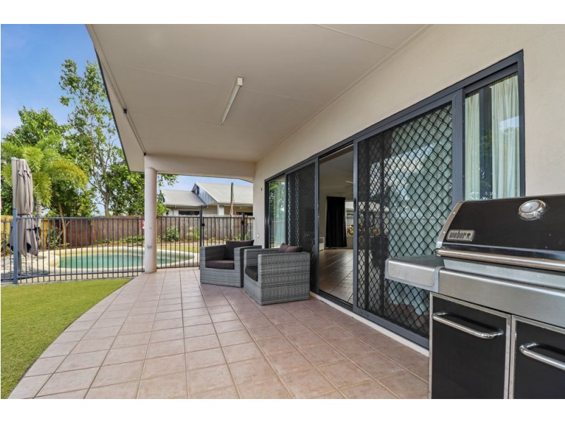 20 Lucy Close, Kanimbla QLD 4870