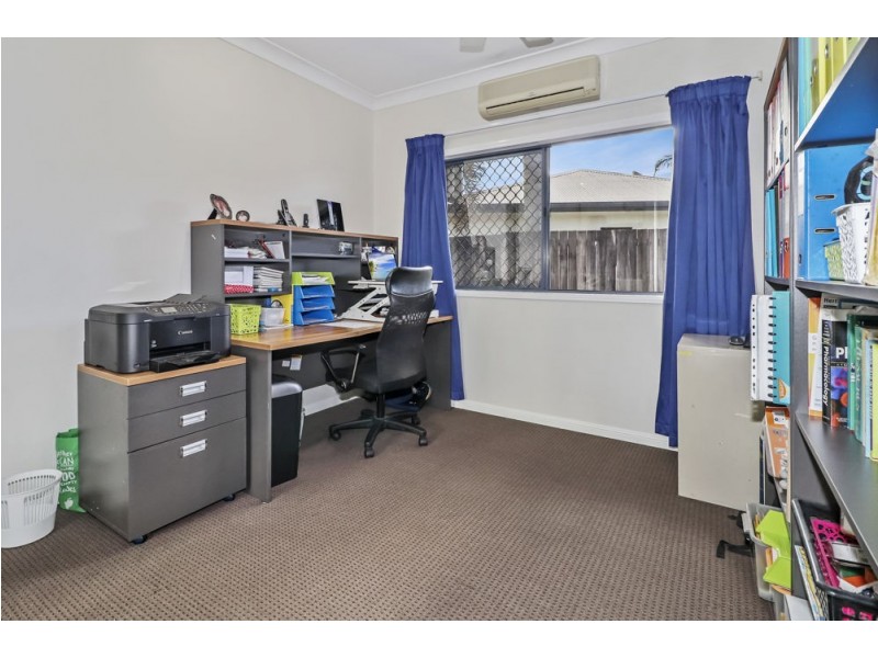 20 Lucy Close, Kanimbla QLD 4870