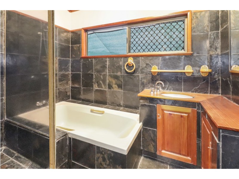10 Gadgarra Close, Edmonton QLD 4869