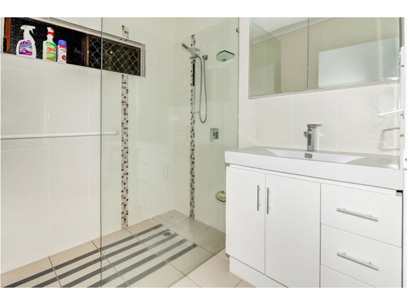 2/6-10 Holmes Street, Stratford QLD 4870