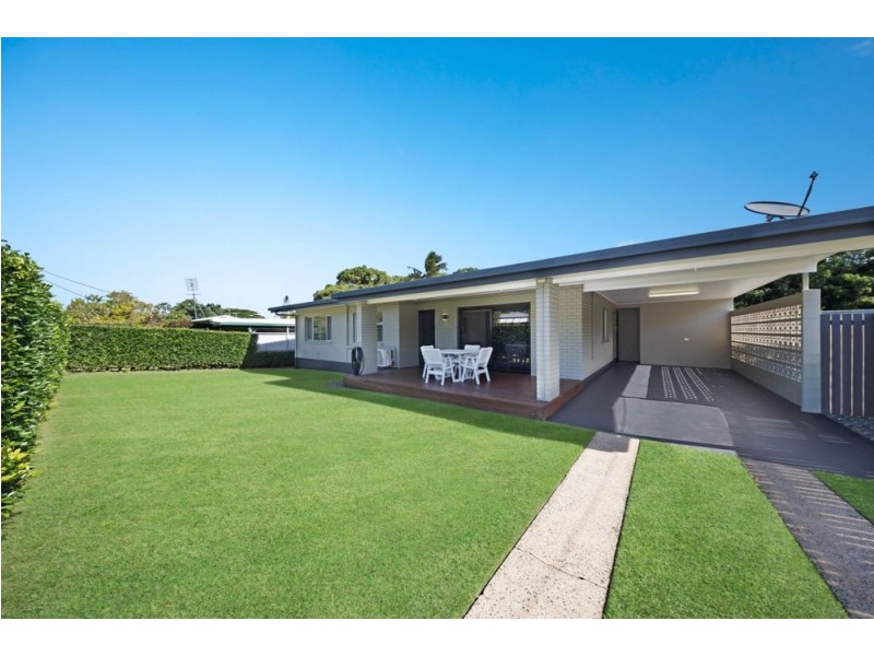 39 Hillview Crescent, Whitfield QLD 4870