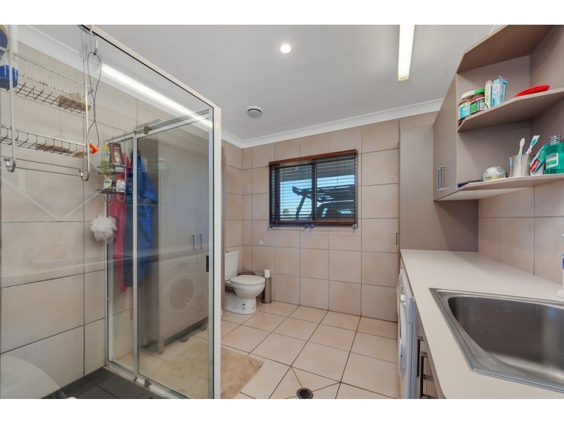 32 Halbert Close, Barrine QLD 4872