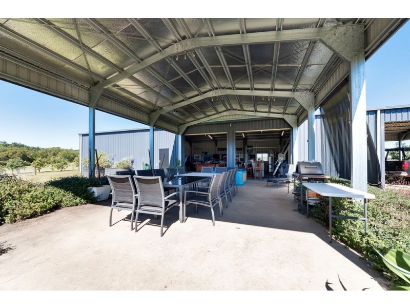 32 Halbert Close, Barrine QLD 4872