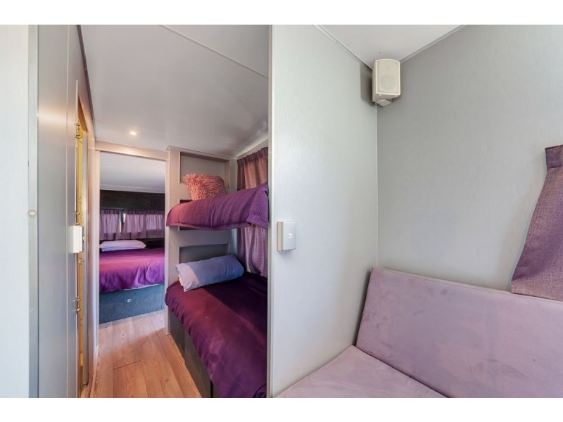 32 Halbert Close, Barrine QLD 4872