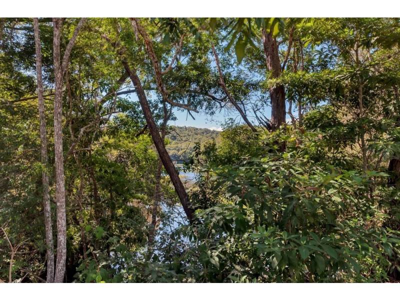 32 Halbert Close, Barrine QLD 4872