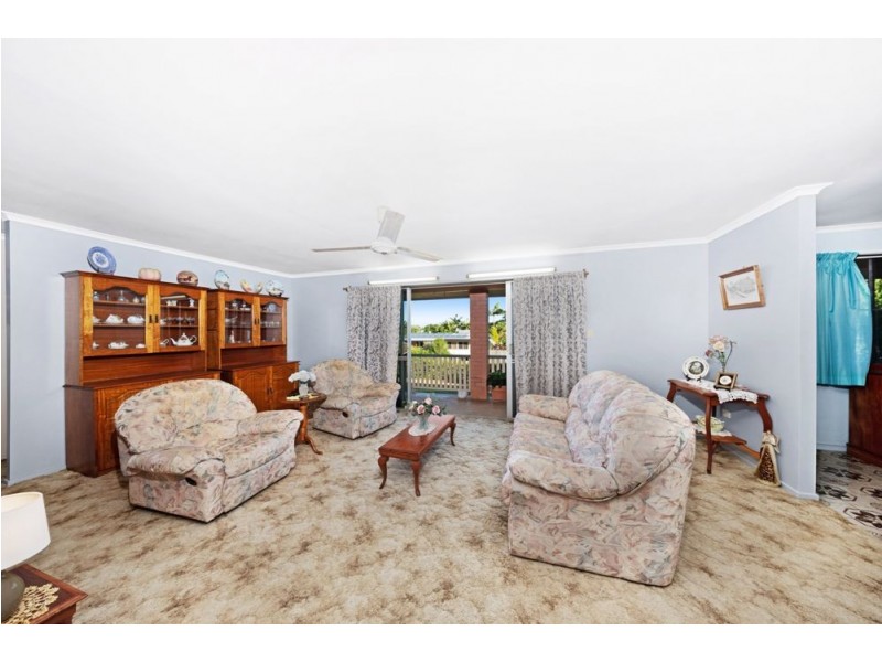 30 Sommerville Cresent, Whitfield QLD 4870