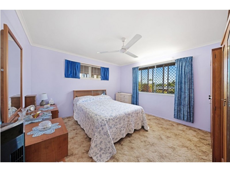 30 Sommerville Cresent, Whitfield QLD 4870