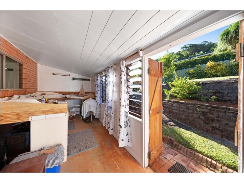 30 Sommerville Cresent, Whitfield QLD 4870