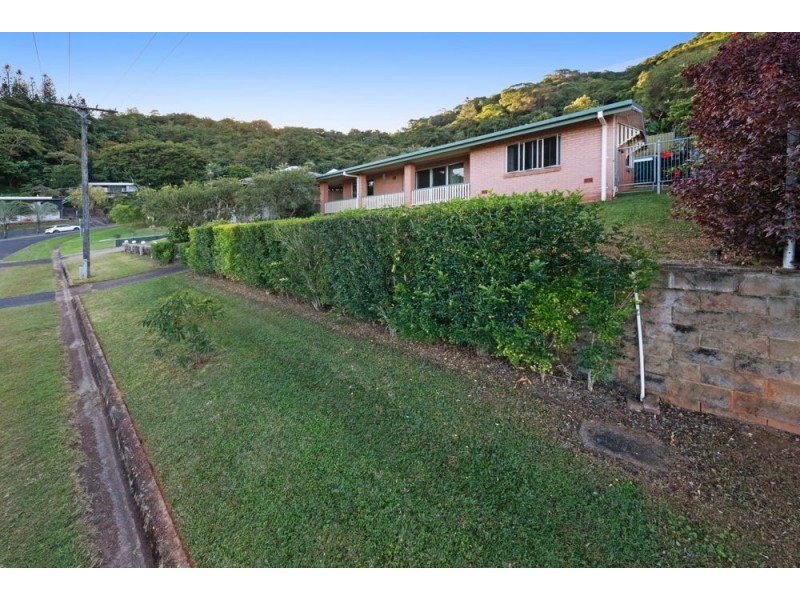 30 Sommerville Cresent, Whitfield QLD 4870
