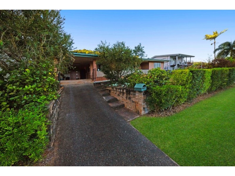 30 Sommerville Cresent, Whitfield QLD 4870