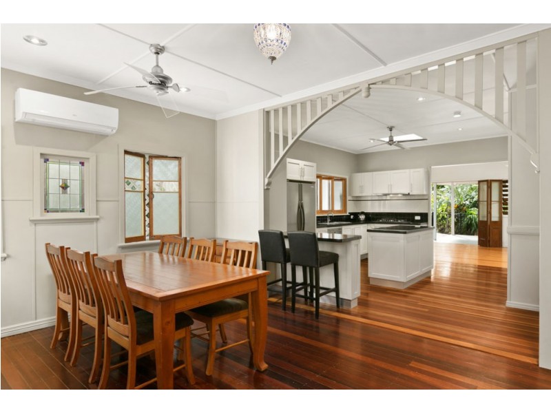 8 Fulton Close, Whitfield QLD 4870
