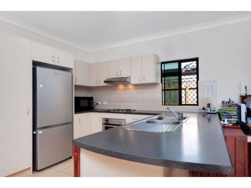 34 William Hickey Street, Redlynch QLD 4870