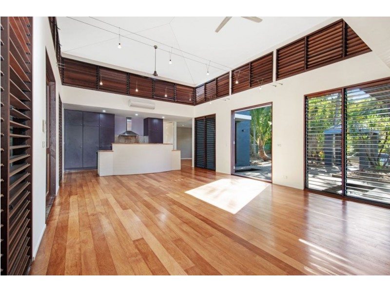 17 Barrier Close, Clifton Beach QLD 4879