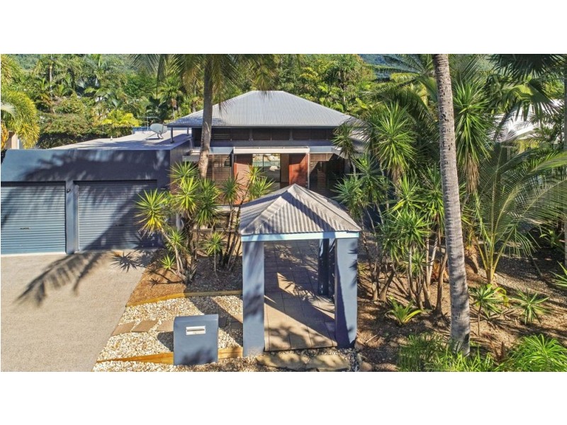 17 Barrier Close, Clifton Beach QLD 4879
