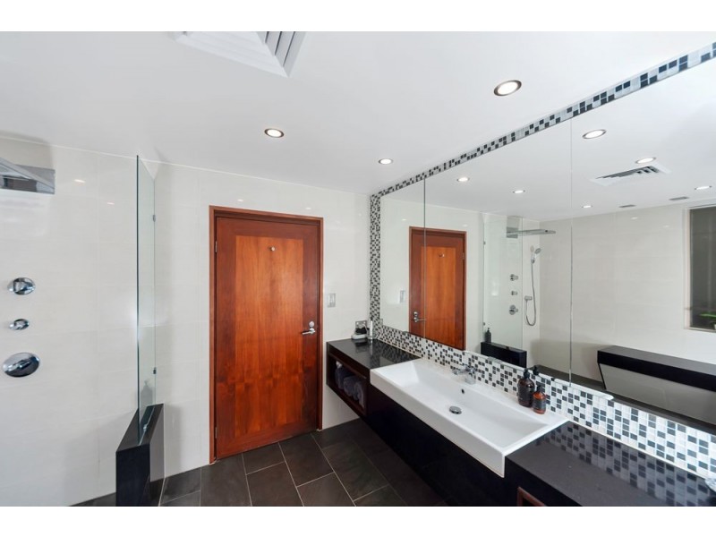 5/17 Colonel Cummings Drive, Palm Cove QLD 4879