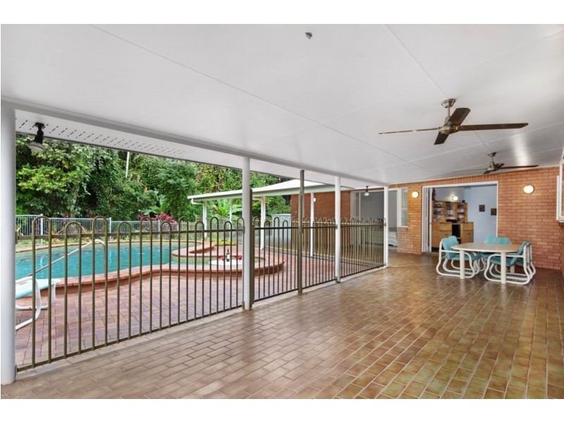 6 Sandray Close, Edge Hill QLD 4870