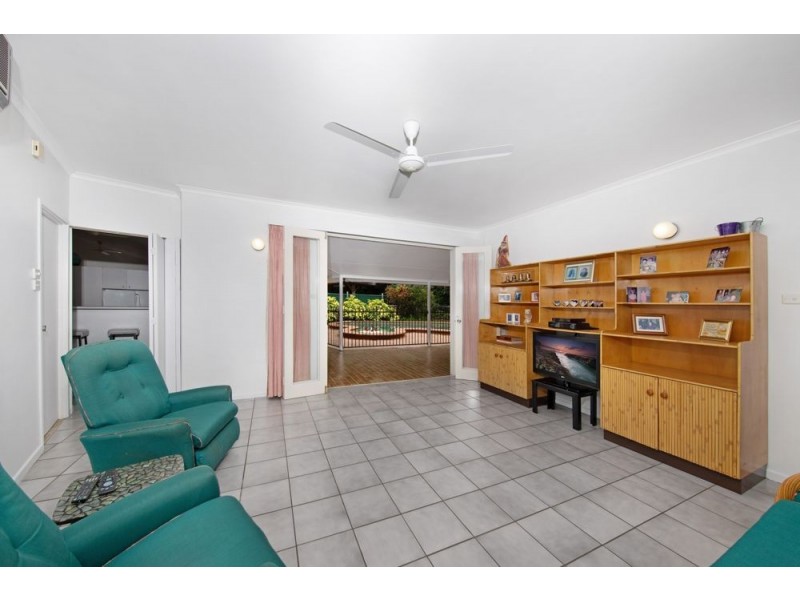 6 Sandray Close, Edge Hill QLD 4870