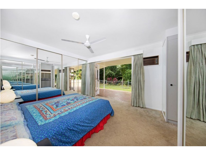 6 Sandray Close, Edge Hill QLD 4870