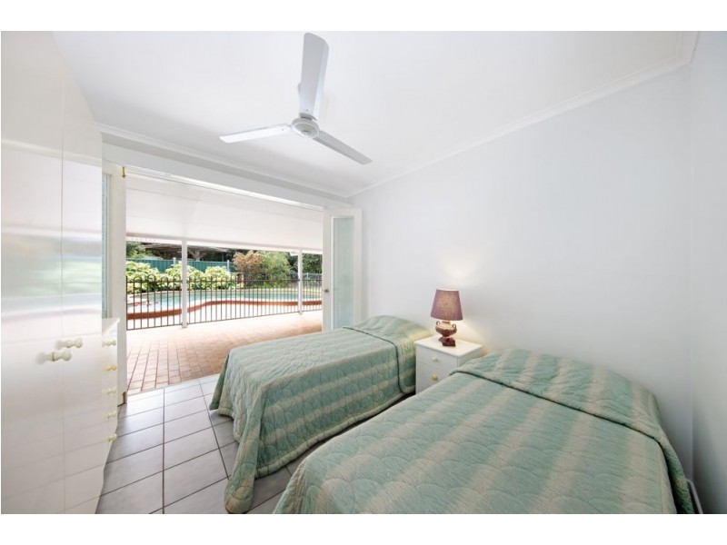 6 Sandray Close, Edge Hill QLD 4870