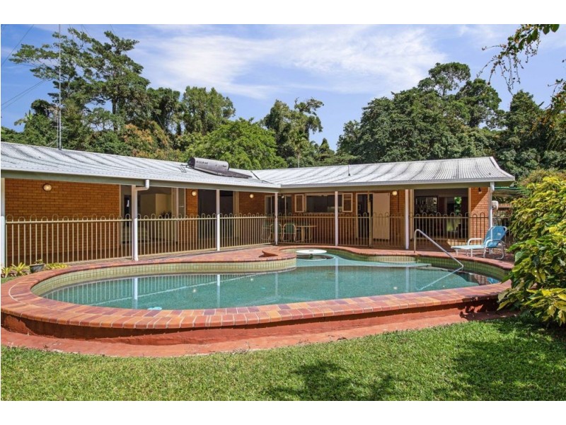 6 Sandray Close, Edge Hill QLD 4870