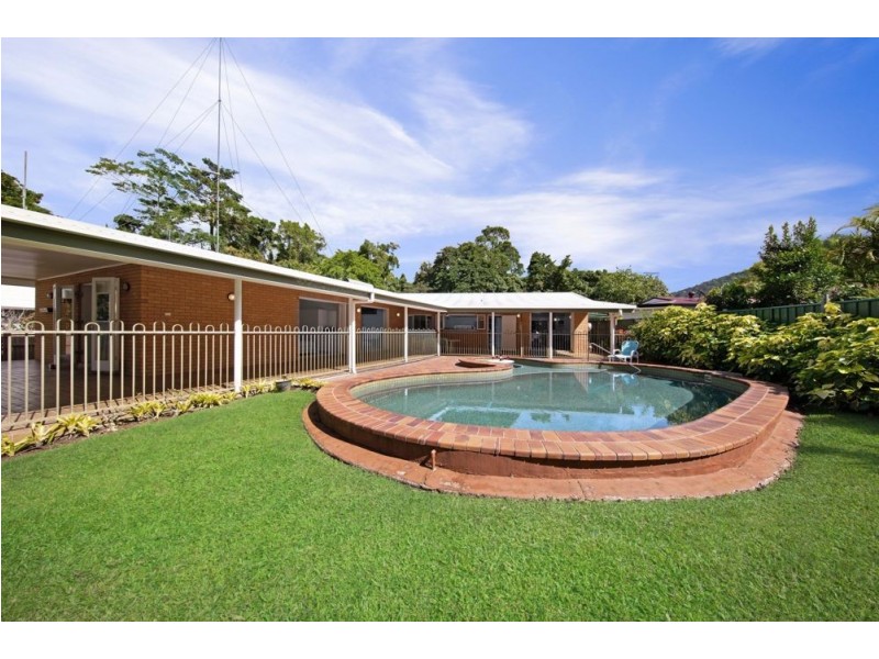 6 Sandray Close, Edge Hill QLD 4870