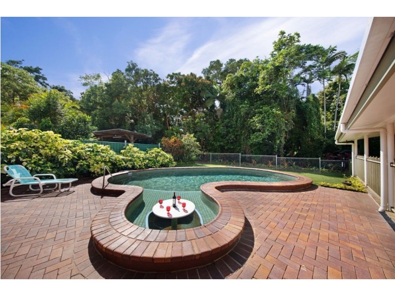 6 Sandray Close, Edge Hill QLD 4870