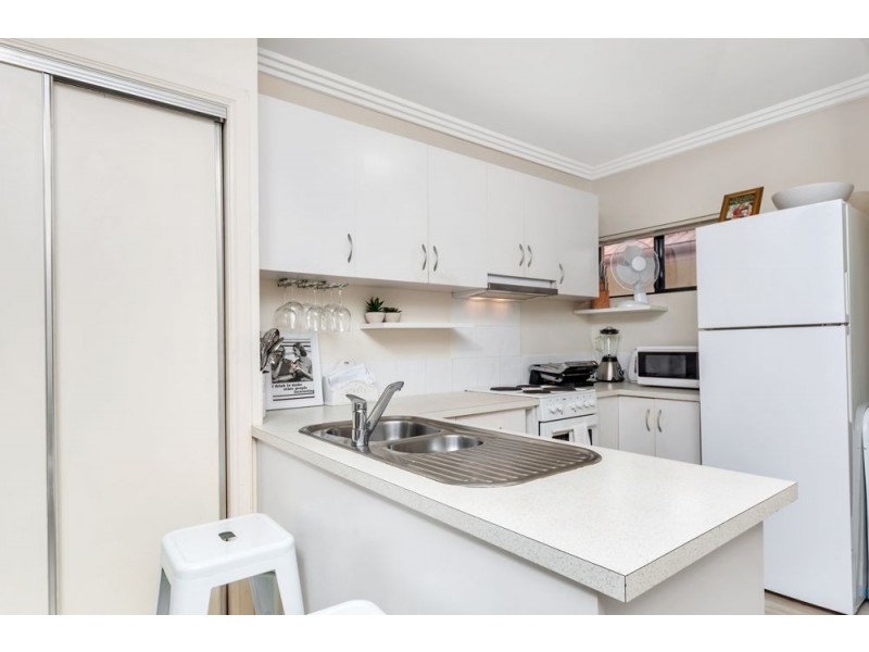 24/37-39 Digger Street, Cairns North QLD 4870