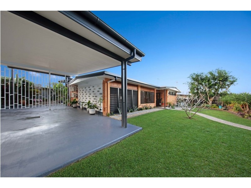 74 Mansfield Street, Earlville QLD 4870