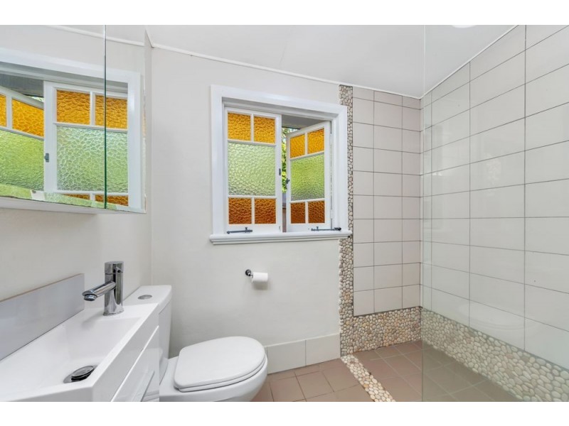 9 Mona Street, Whitfield QLD 4870
