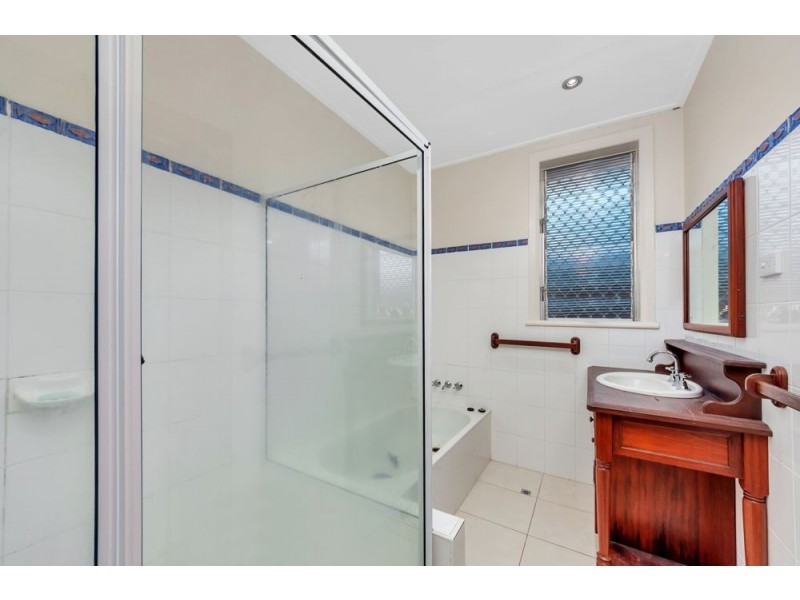 9 Mona Street, Whitfield QLD 4870