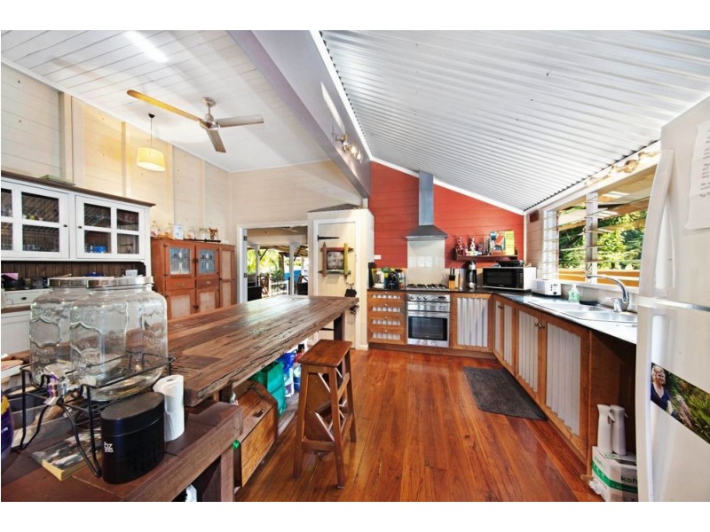 219 Harvey Road, Redlynch QLD 4870