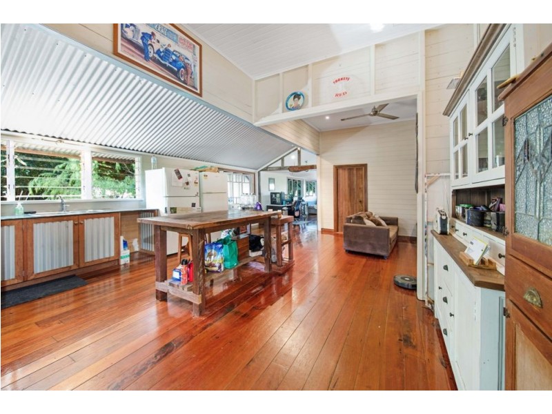 219 Harvey Road, Redlynch QLD 4870