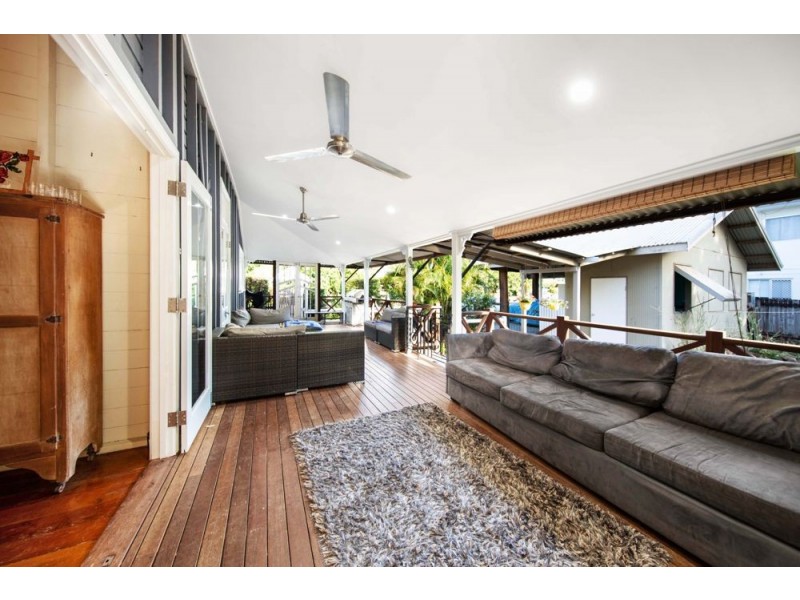 219 Harvey Road, Redlynch QLD 4870