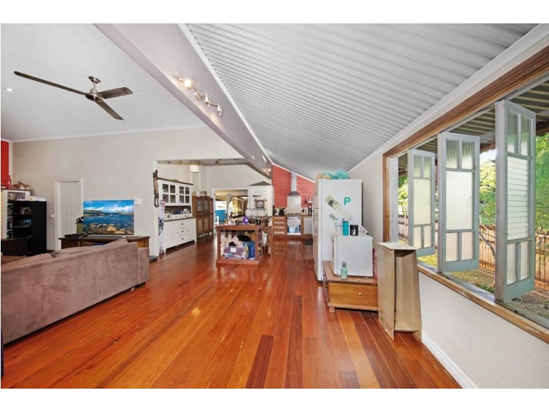 219 Harvey Road, Redlynch QLD 4870