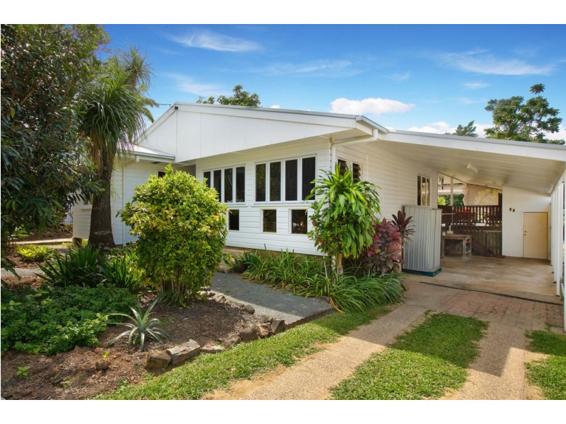 12 Fogarty Street, Whitfield QLD 4870