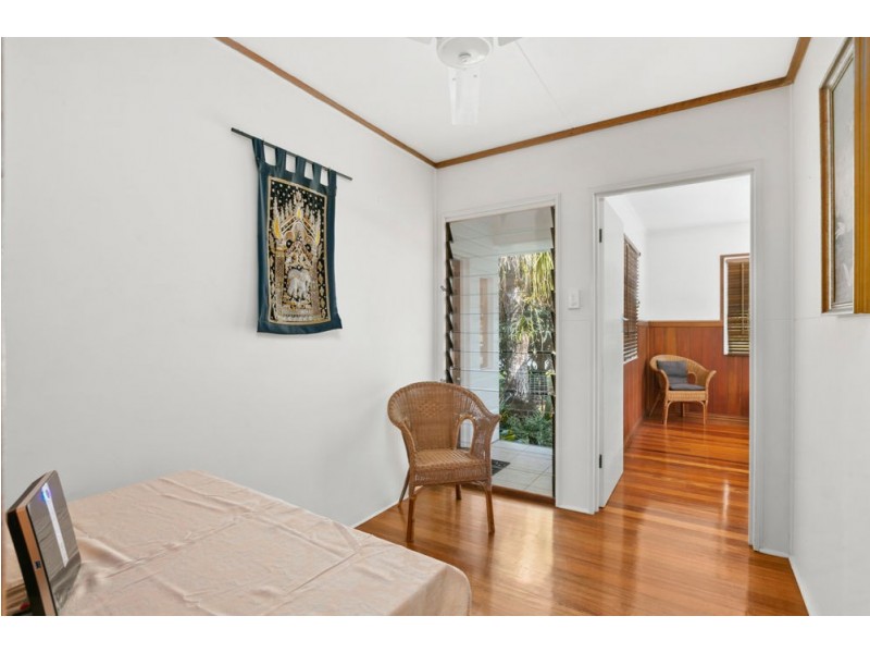 12 Fogarty Street, Whitfield QLD 4870