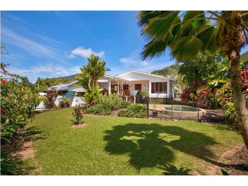 12 Fogarty Street, Whitfield QLD 4870
