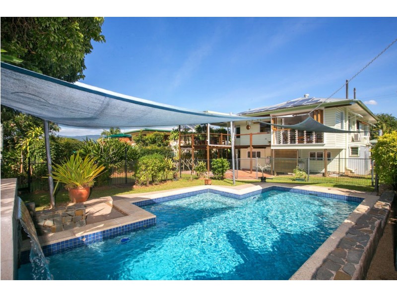 14 Junction Street, Edge Hill QLD 4870