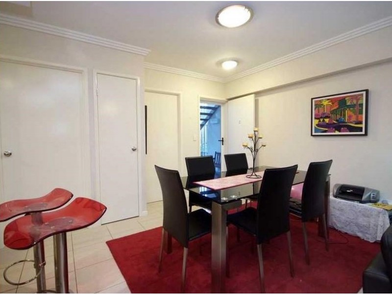 2/242 Grafton Street, Cairns North QLD 4870