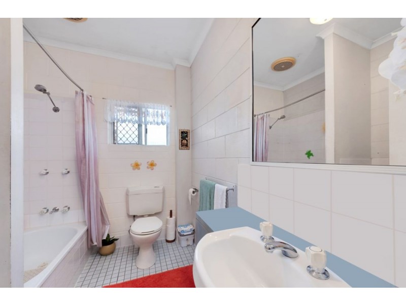 6/7-9 Charlotte Close, Woree QLD 4868