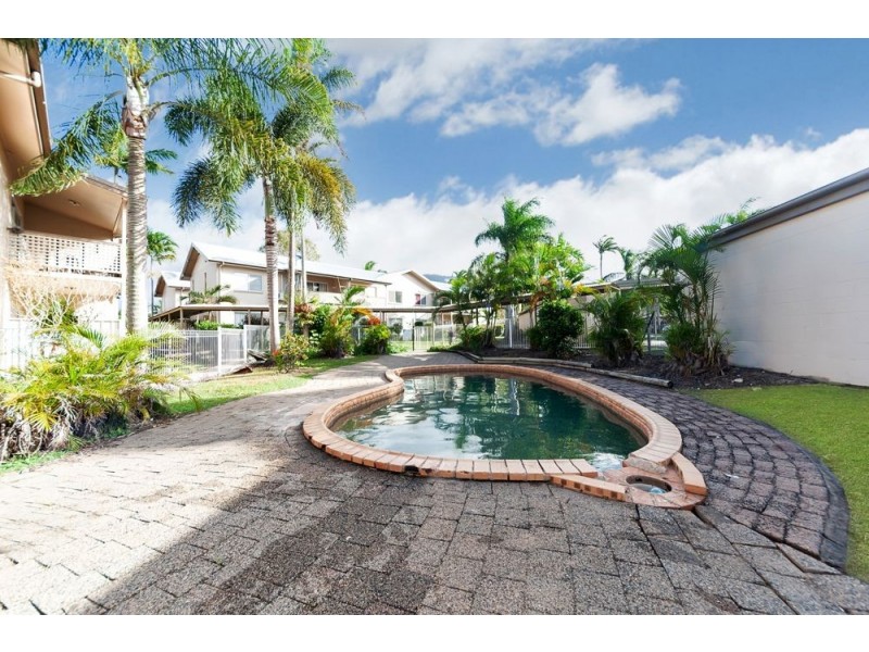 6/7-9 Charlotte Close, Woree QLD 4868