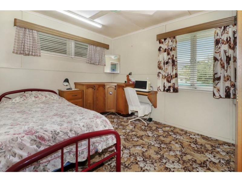 47 Clarke Street, Manunda QLD 4870