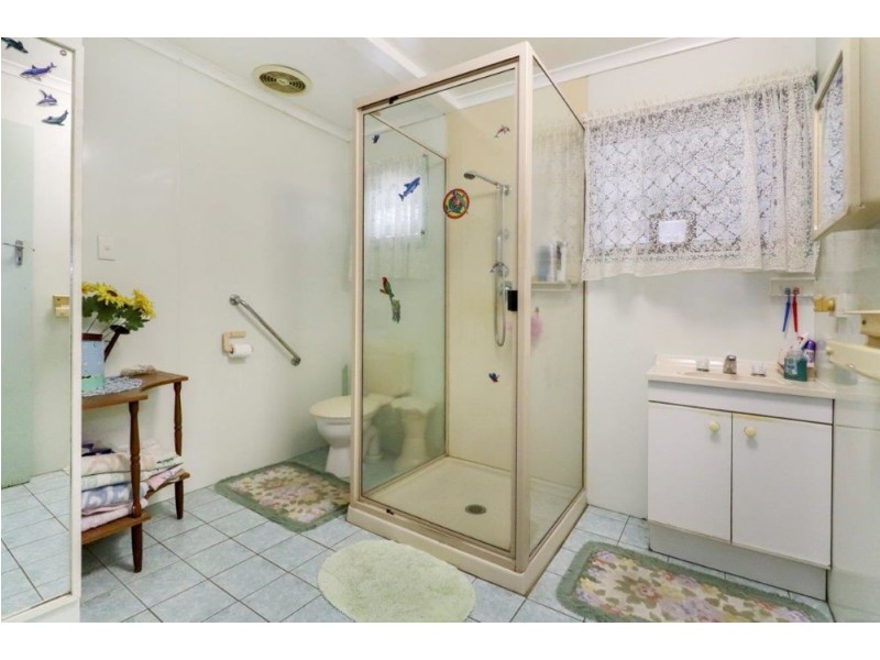 47 Clarke Street, Manunda QLD 4870