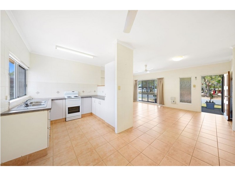 22 Purbeck Place, Edge Hill QLD 4870