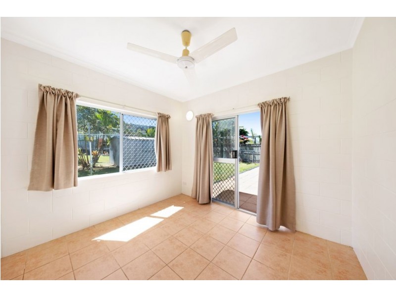 22 Purbeck Place, Edge Hill QLD 4870