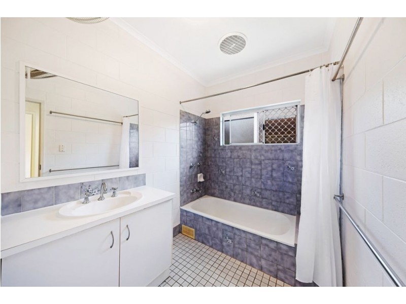 22 Purbeck Place, Edge Hill QLD 4870